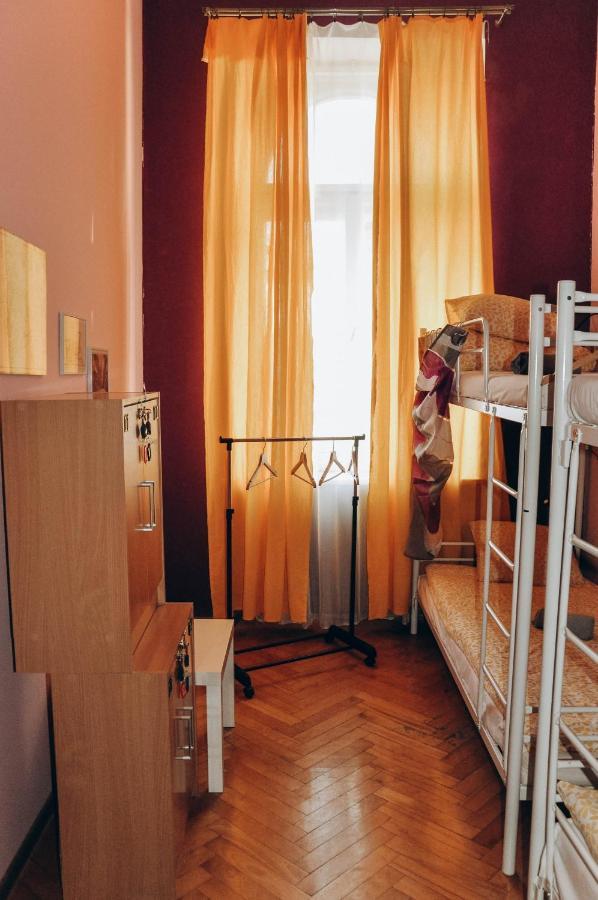 Hostel Motion Krasków Eksteriør bilde